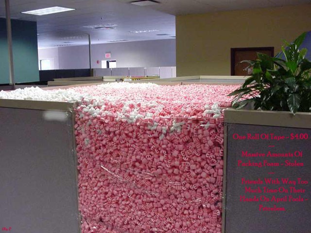 Packing Peanuts Cube Image Seven